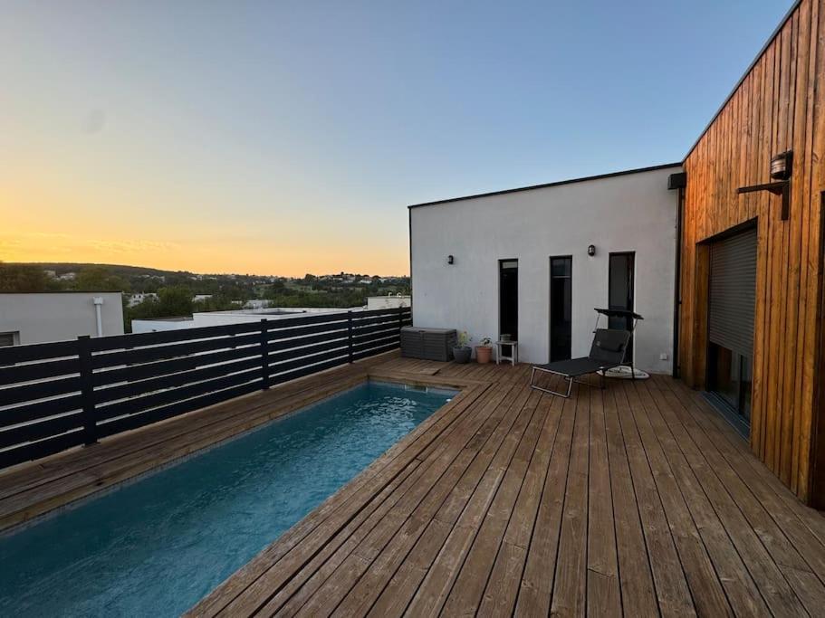 Luxury Villa With Pool And View จูวินญัค ภายนอก รูปภาพ