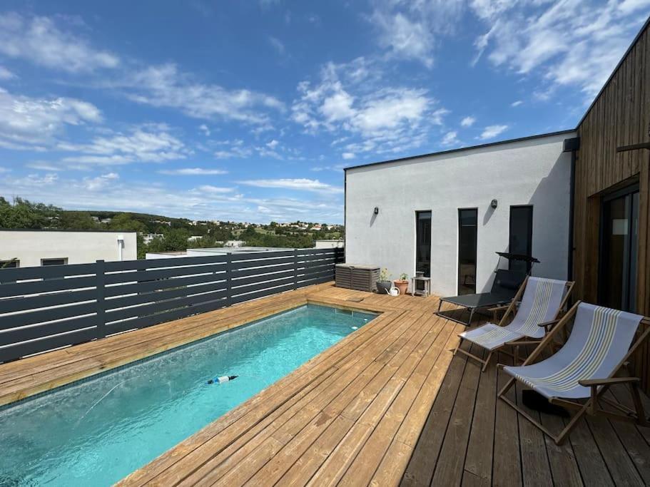 Luxury Villa With Pool And View จูวินญัค ภายนอก รูปภาพ