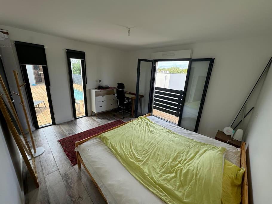 Luxury Villa With Pool And View จูวินญัค ภายนอก รูปภาพ